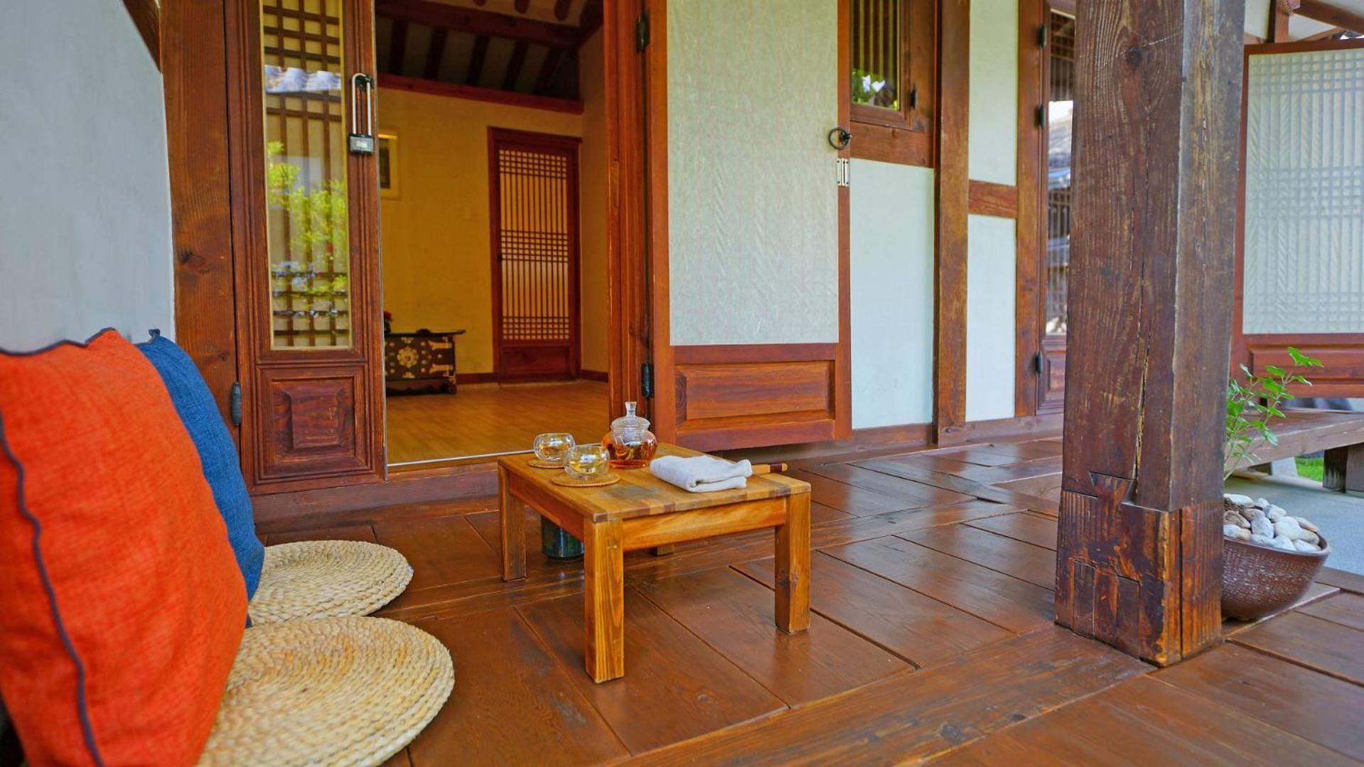 Sarangroo Hotel Jeonju Exterior photo